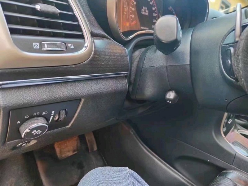 保定13年Jeep大切諾基8