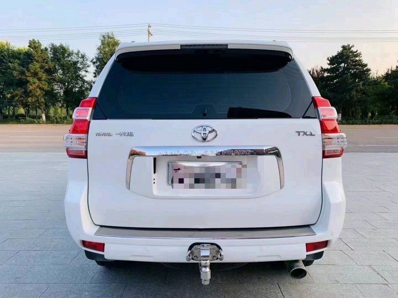 北京14年丰田普拉多9