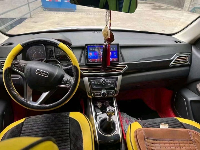 北京18年众泰大迈X53