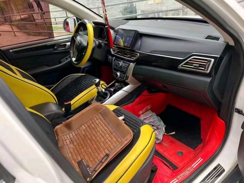 北京18年众泰大迈X56