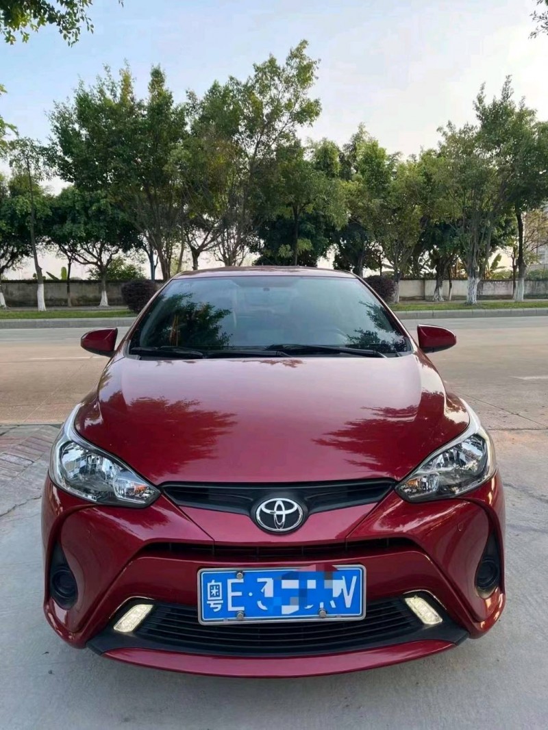 汕頭19年豐田YARiS L 致炫1