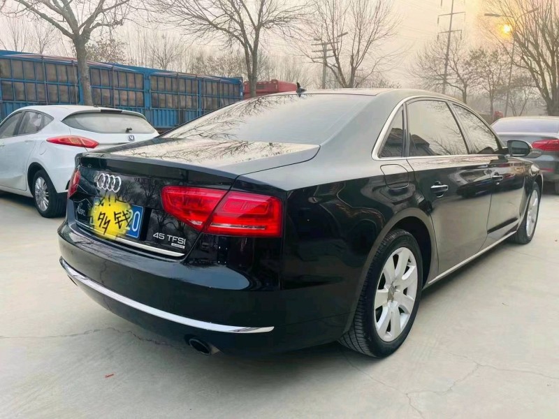 北京13年奥迪A8L8