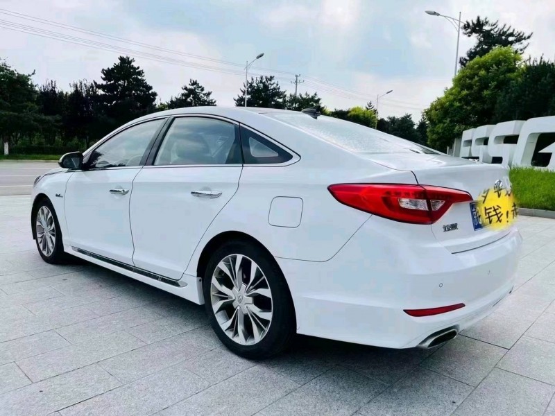 北京15年现代索纳塔九7