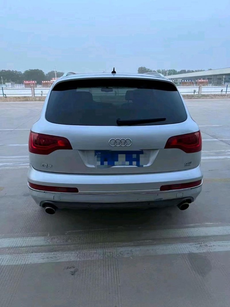 北京07年奥迪Q78