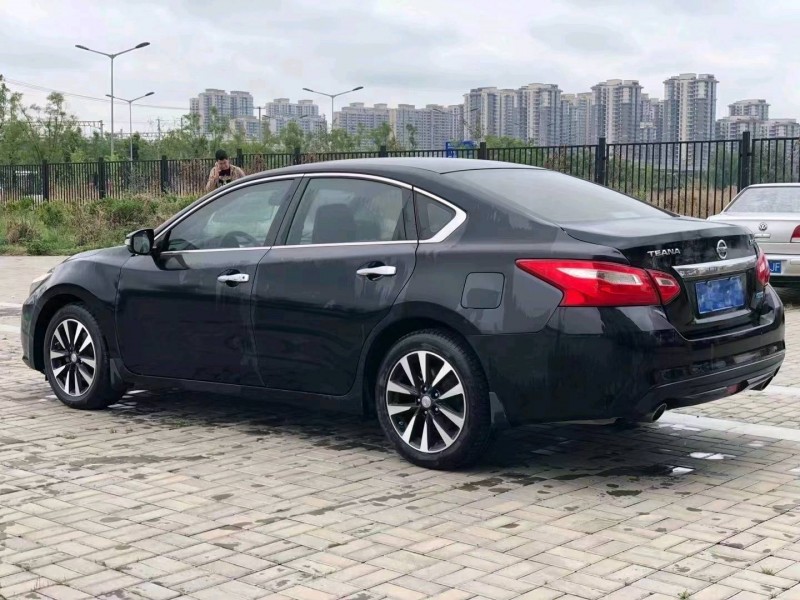 渭南18年日產天籟4