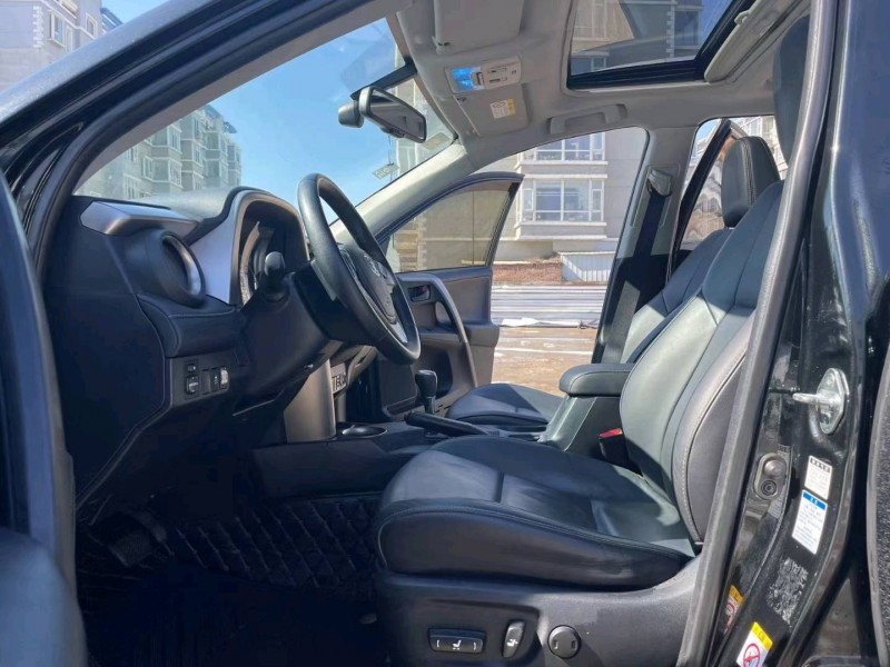 沈陽16年豐田RAV45