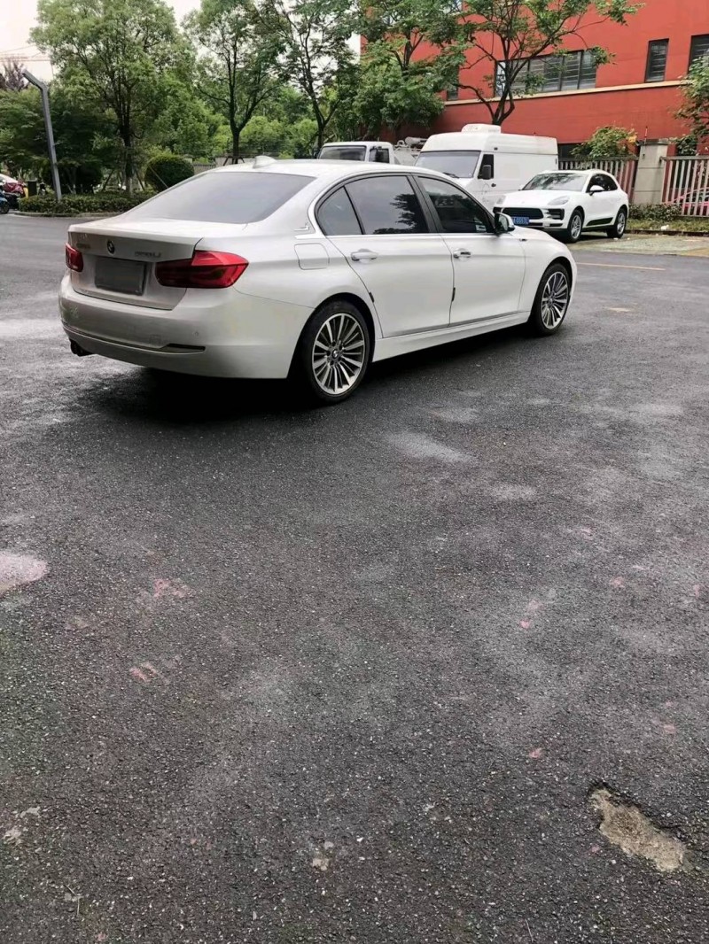 徐州19年宝马3系3