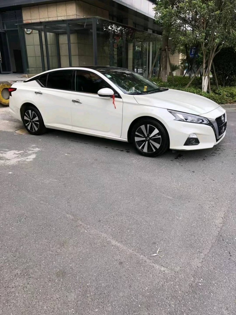 徐州21年日產天籟7
