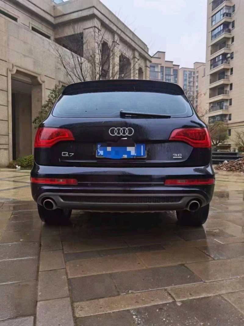 北京10年奥迪Q73