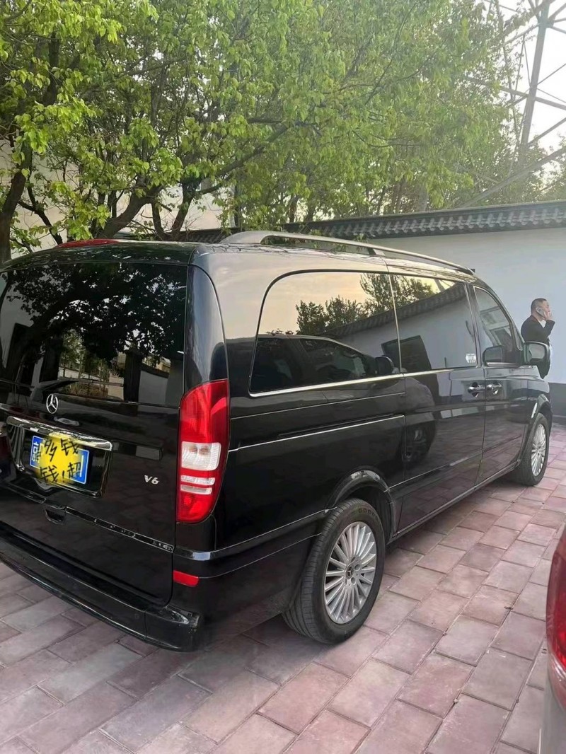 北京15年奔驰唯雅诺7