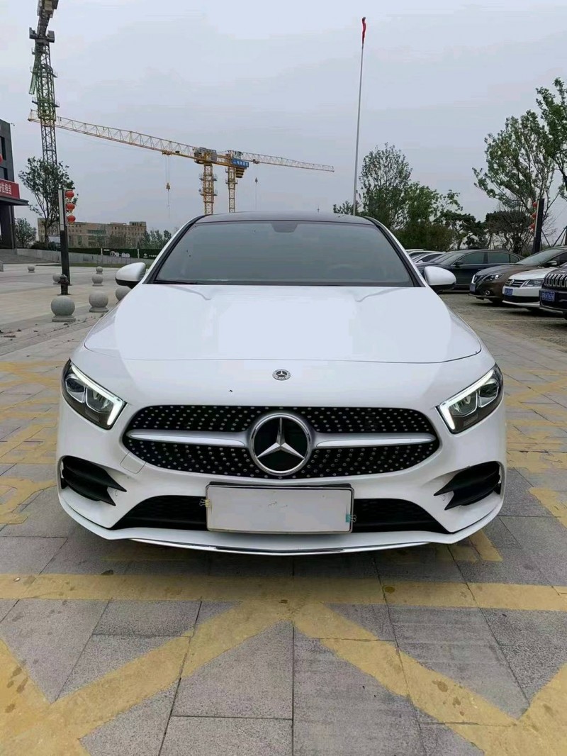 徐州21年奔驰A1