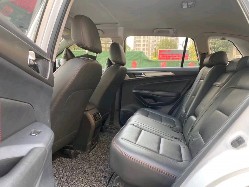 蘇州16年長安汽車CS755