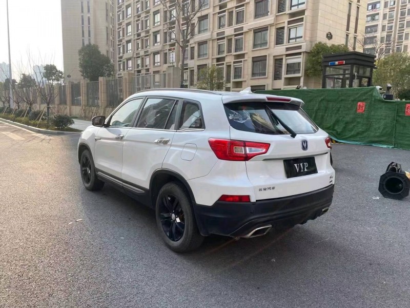 蘇州16年長安汽車CS758