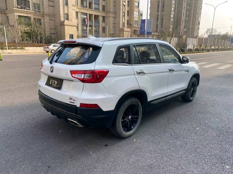 蘇州16年長安汽車CS759