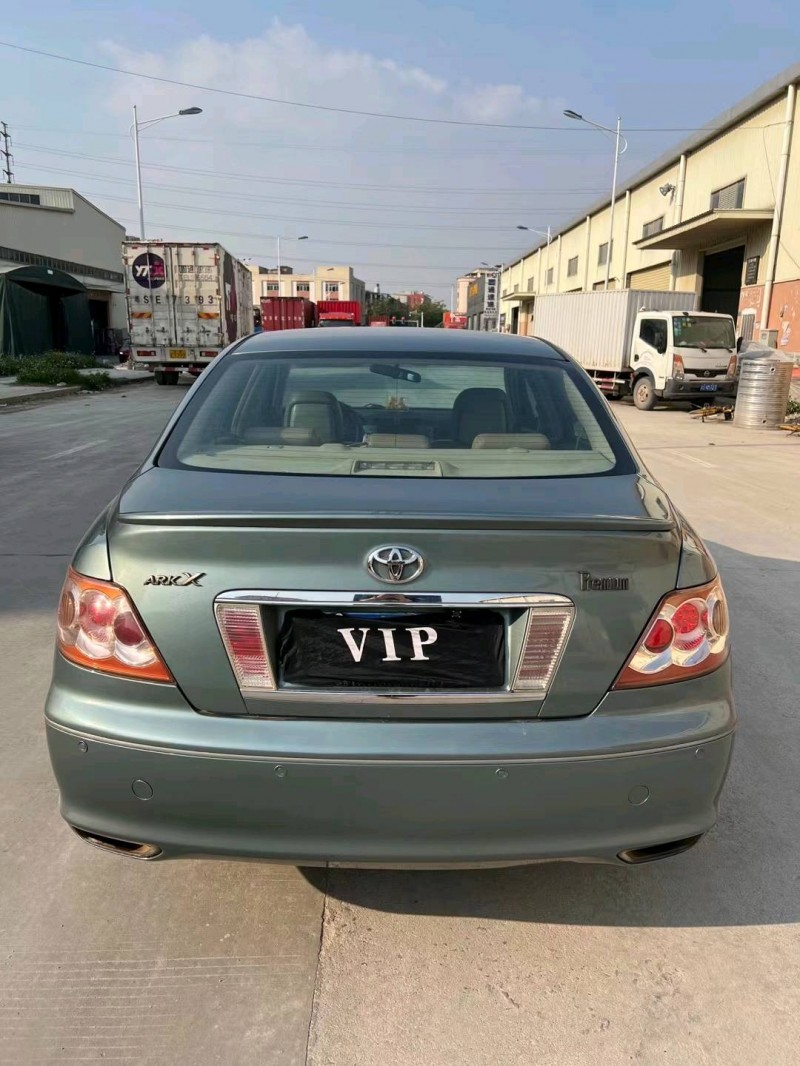 东莞09年丰田锐志8