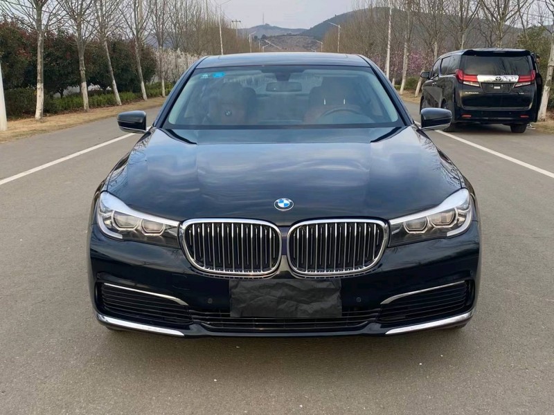 徐州17年宝马7系9