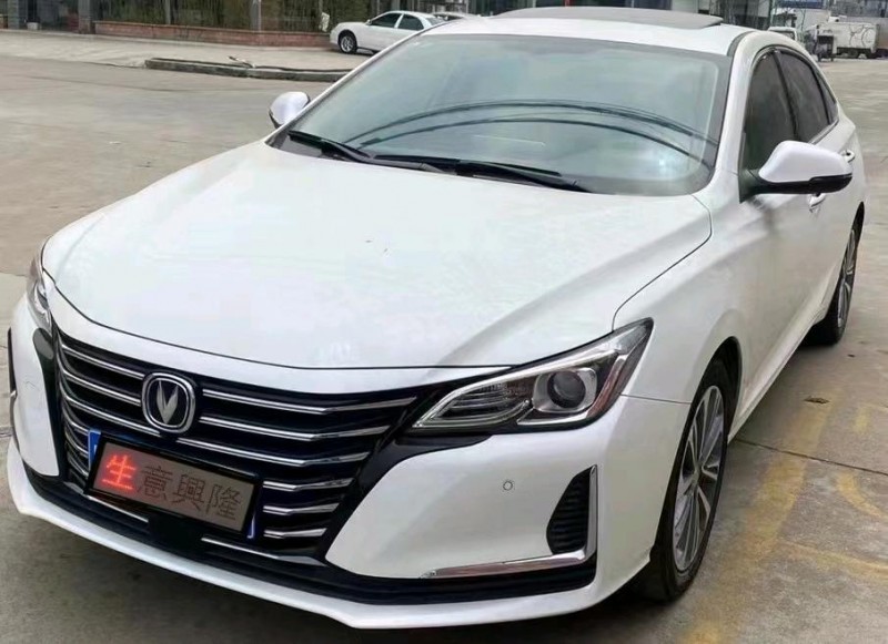 珠海20年長安汽車銳程CC2