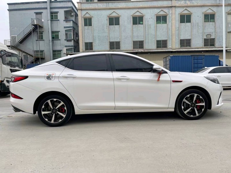東莞21年江淮思皓A57