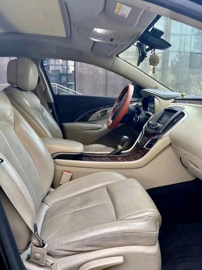 聊城15年别克君越2