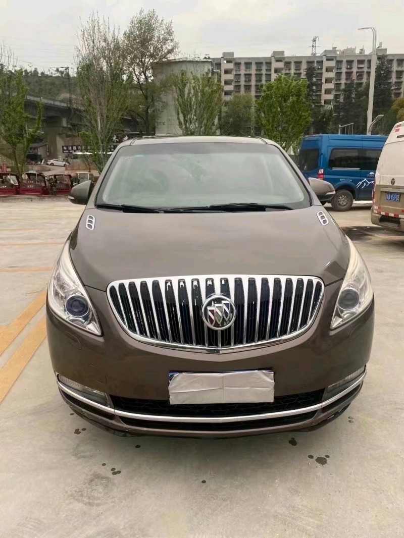 貴陽13年別克GL81