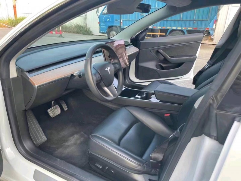 深圳19年特斯拉MODEL 34