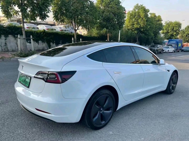 深圳19年特斯拉MODEL 37