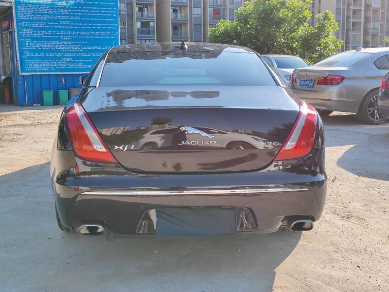 重慶15年捷豹XJ5
