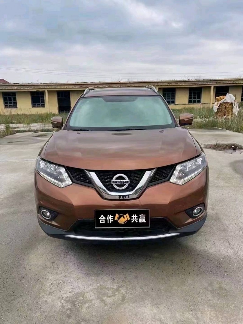 秦皇島15年日產奇駿1