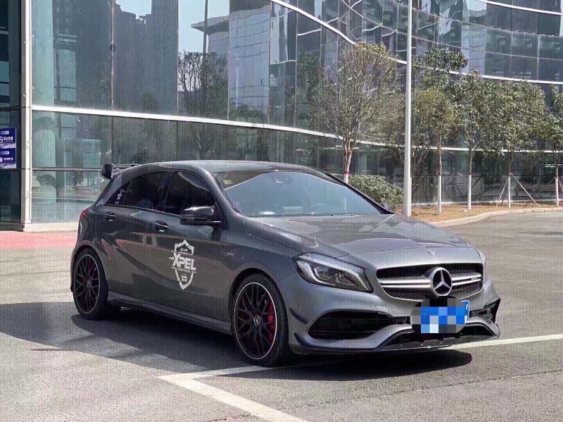 青島17年奔馳AMG3