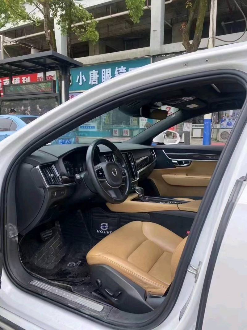 安順17年沃爾沃S904