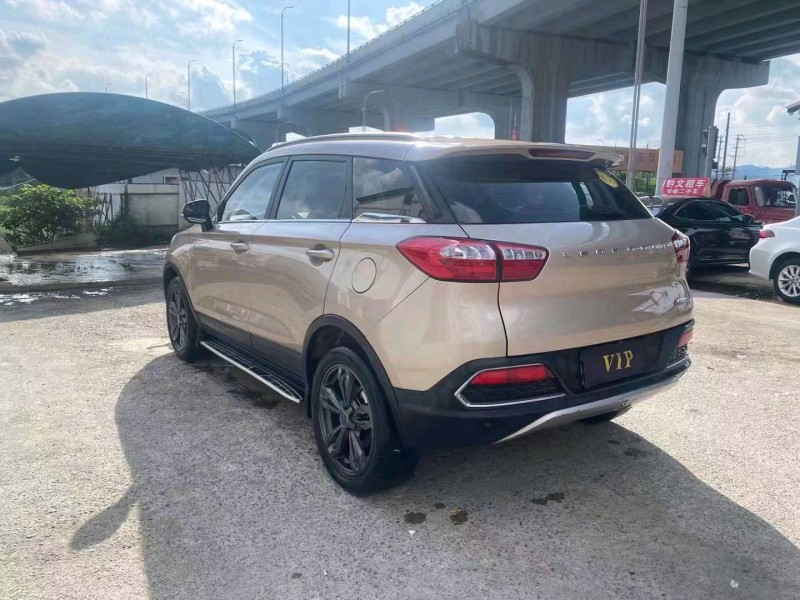 銅仁18年獵豹汽車CS95
