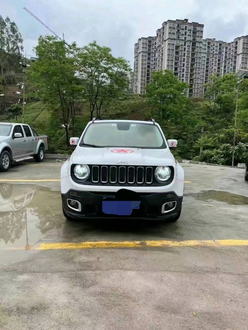 重慶17年Jeep自由俠1