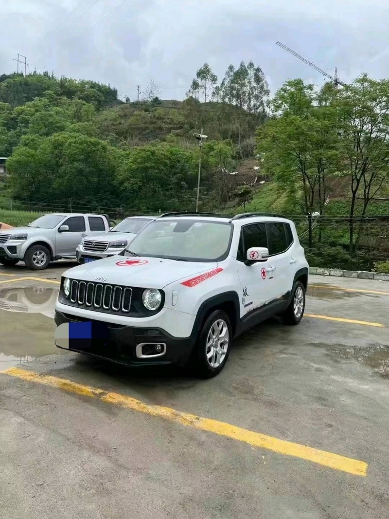 重慶17年Jeep自由俠2
