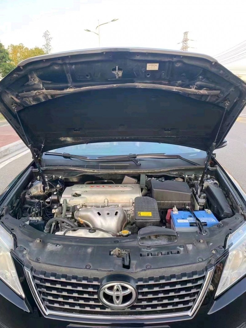 北京13年丰田凯美瑞9