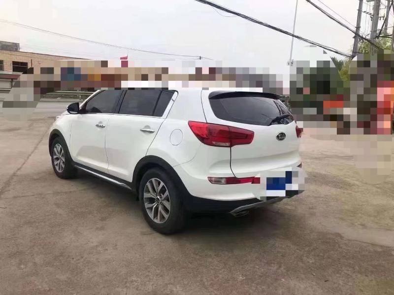 北京19年起亞智跑8