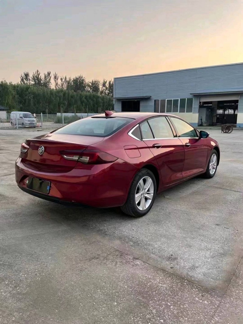 徐州19年别克君威8