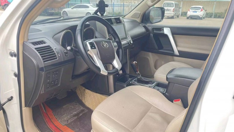 徐州13年丰田普拉多7