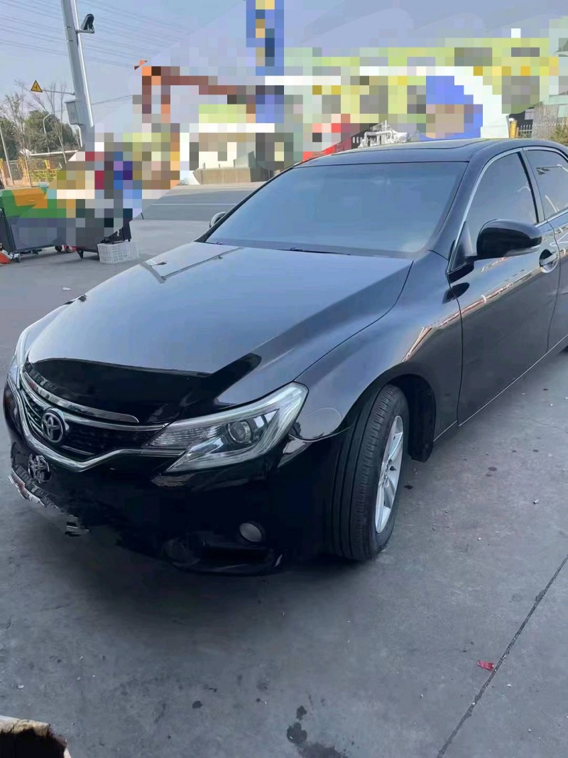 泰州14年丰田锐志3