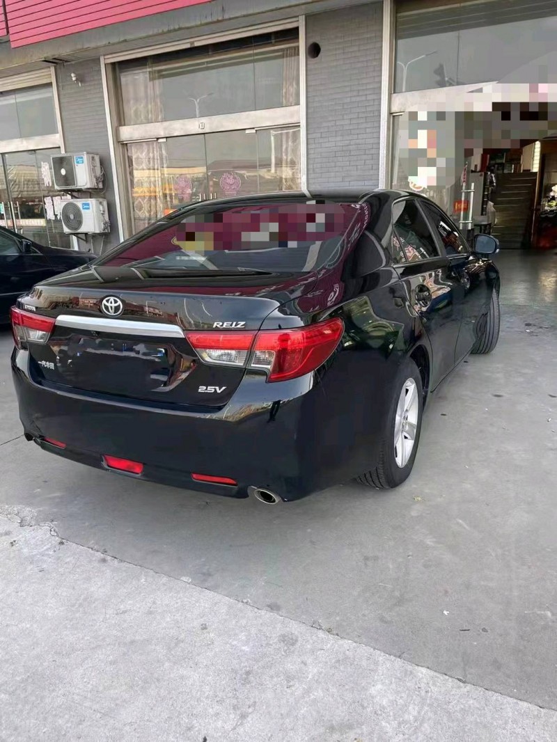 泰州14年丰田锐志7