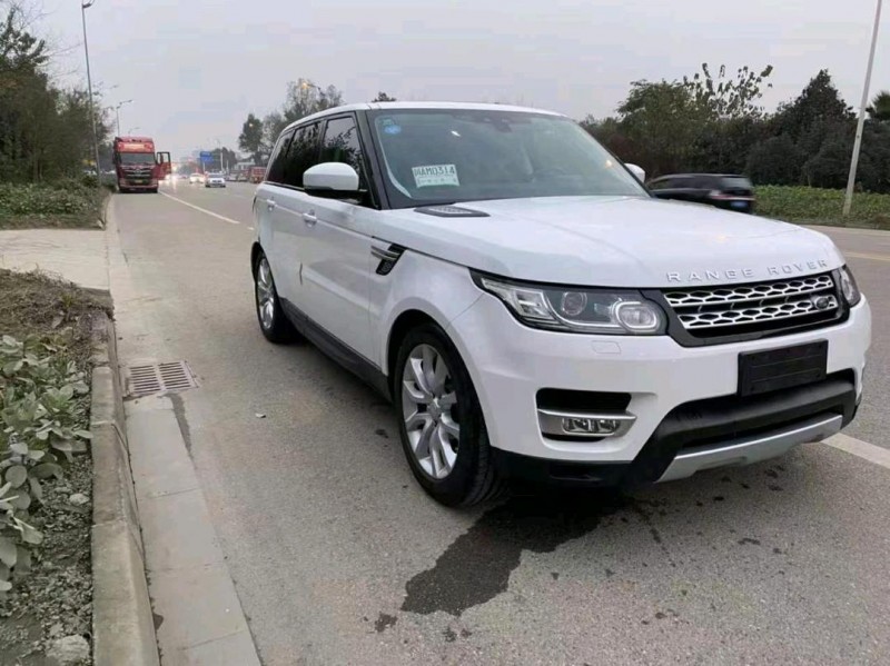 东莞17年路虎揽胜运动8