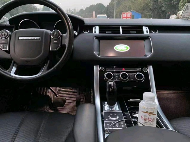 东莞17年路虎揽胜运动4