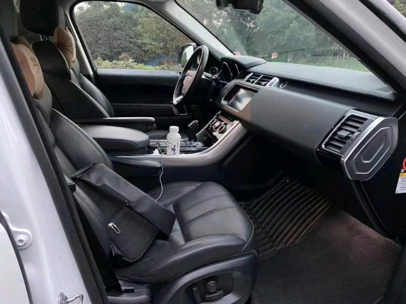 东莞17年路虎揽胜运动3