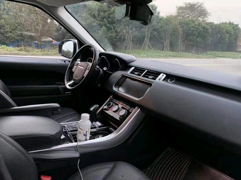 东莞17年路虎揽胜运动2