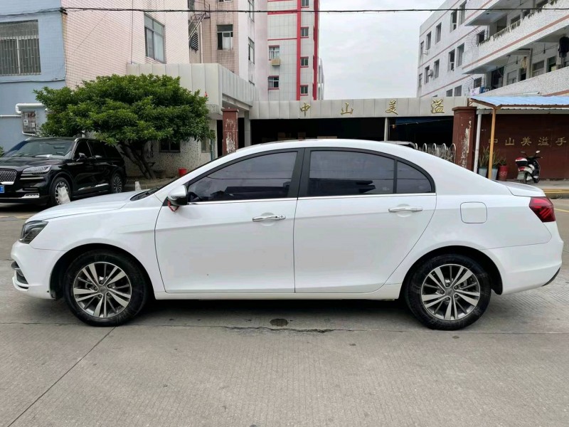 中山18年吉利帝豪3