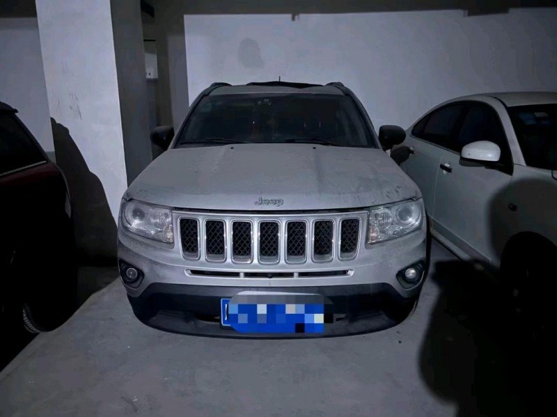 綿陽12年Jeep指南者1