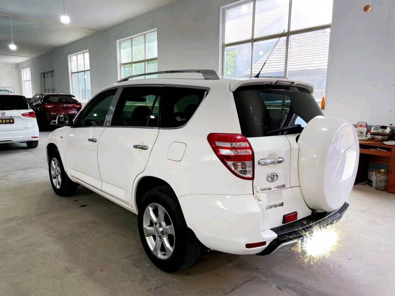 濰坊12年豐田RAV47