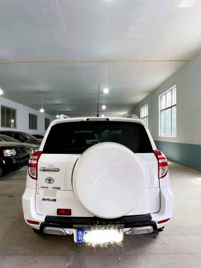 濰坊12年豐田RAV49
