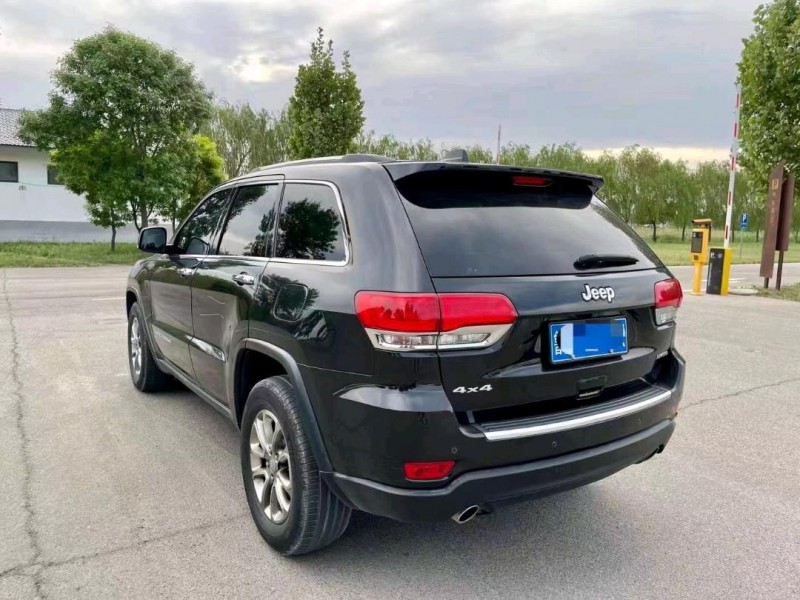 煙臺14年Jeep大切諾基4