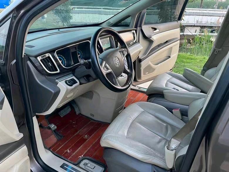 徐州12年别克GL85