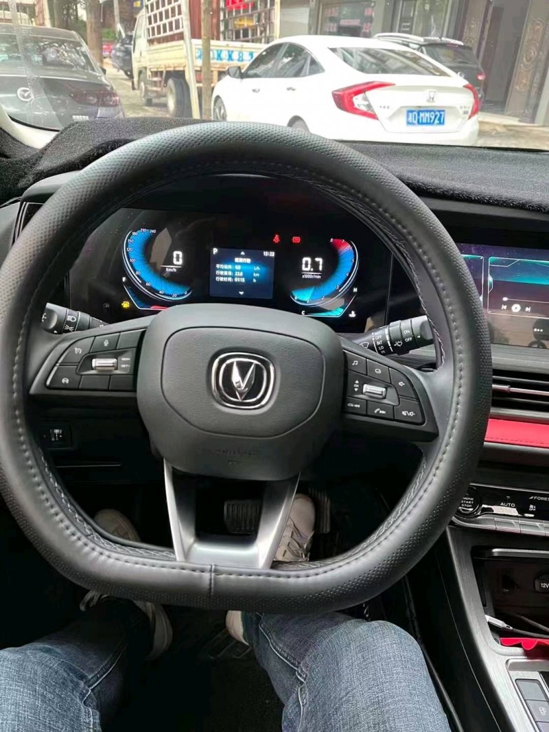 岳陽21年長安汽車CS555
